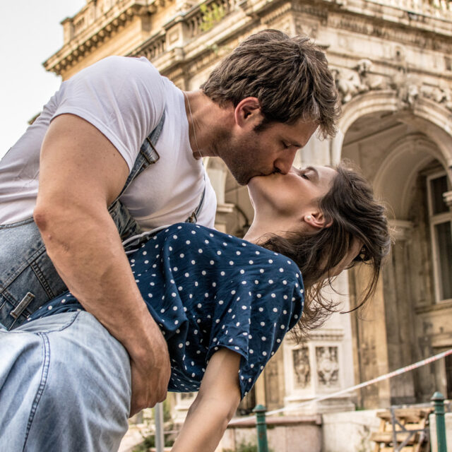Passionate couple on vacation in Budapest captured by Attila Kapodarca Budapest photographer for tourists